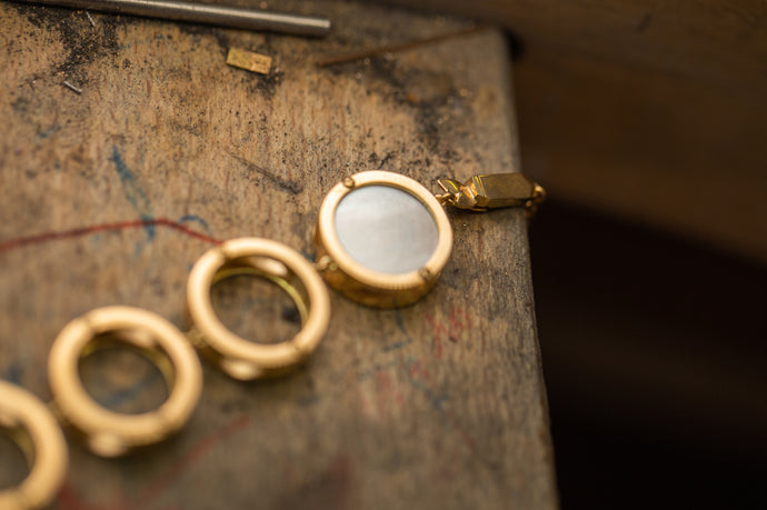 collier en or 18 carats Uchéal en cours de création - haute joaillerie française